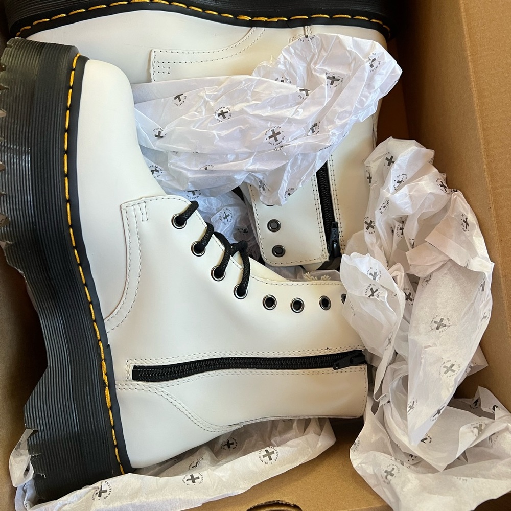 White Jason Dr. Marten’s Doc Martens